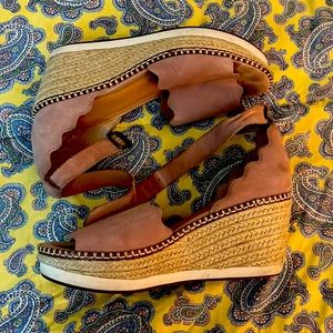 Crown Vintage Pink Suede “Daffodil” Espadrille Wedges size 9